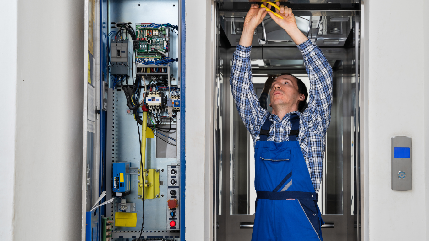 Manutenção e Modernização de Elevadores em BH com Suporte Técnico 24h